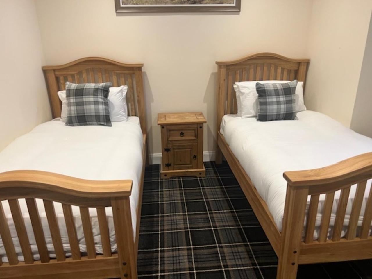 Waverley Inn Lodge Dingwall Esterno foto