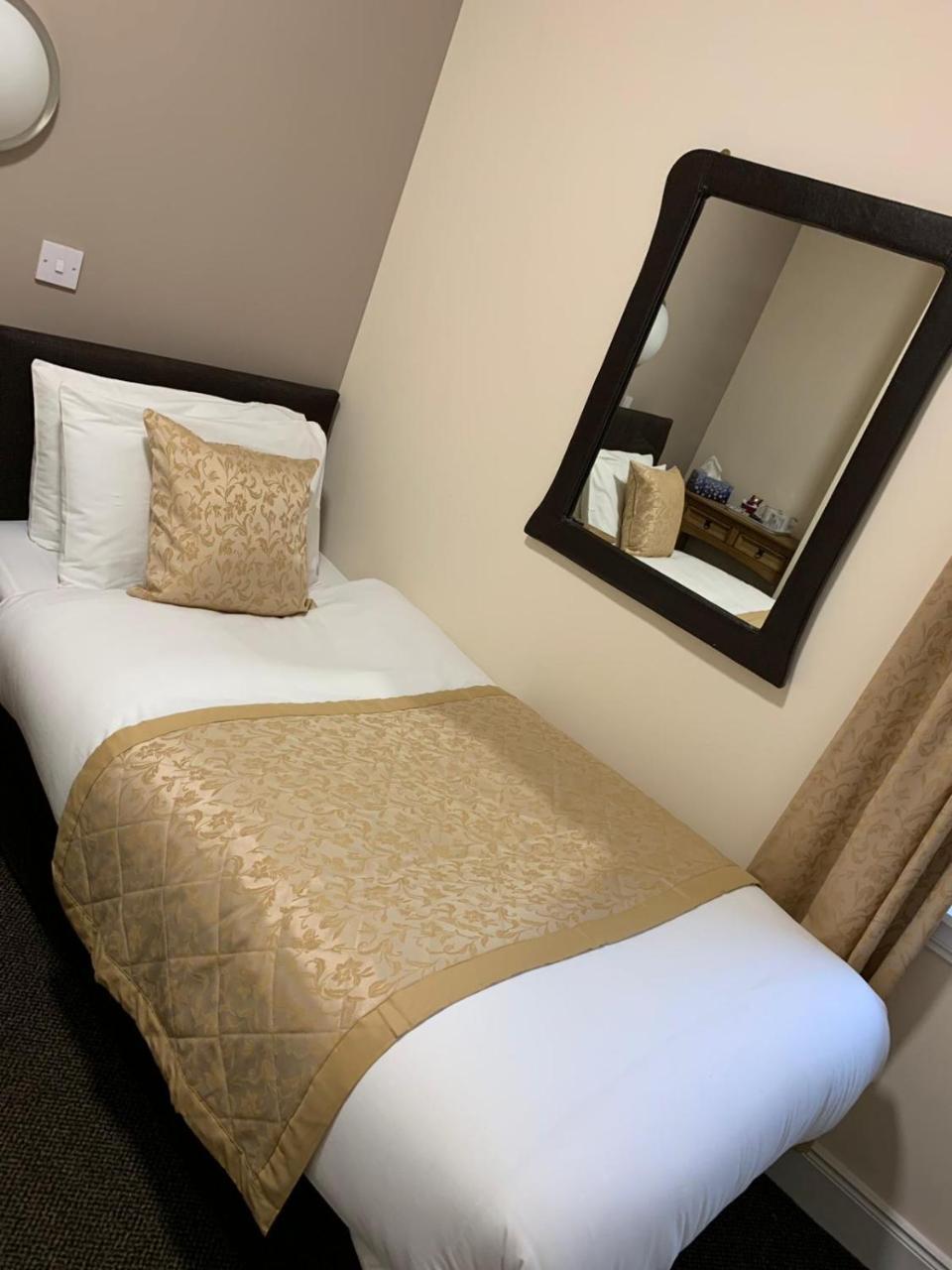 Waverley Inn Lodge Dingwall Esterno foto