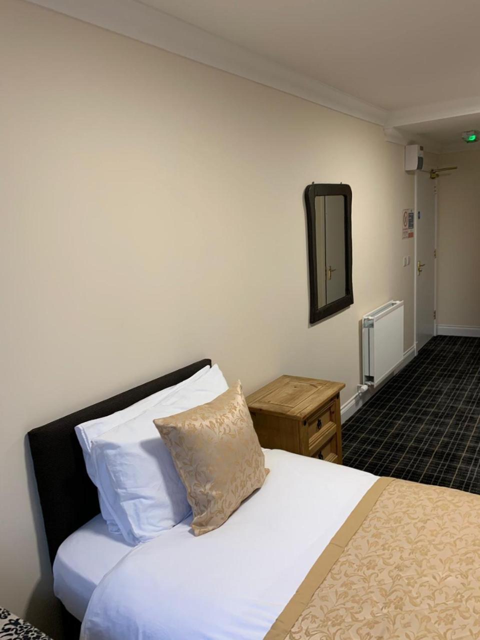 Waverley Inn Lodge Dingwall Esterno foto